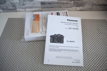 Panasonic GH5S + 2 objektivy + příslušenství - 2