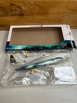 Icelandair Boeing 757-200 1:200 - 2