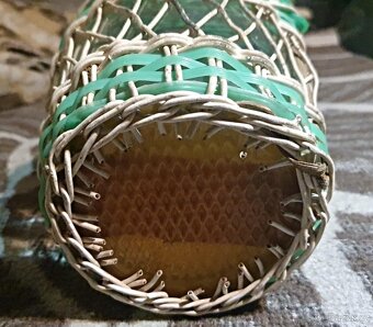 DEMIŽONEK,OPLETENY,BEZ SPUNTU,OBJEM ASI 2,5L - 2