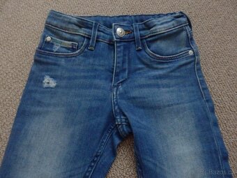 Džíny vel. 116 rifle trhané, skinny fit H&M - 2