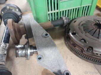 VW T4 spojka 2,5 TDi 111Kw - 2