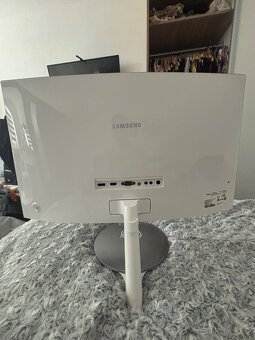 Herni monitor Samsung - 2