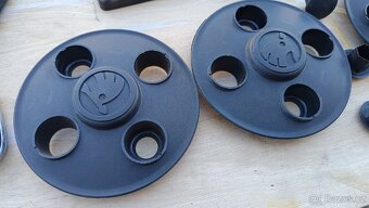 Různé díly Škoda 100, 120 - 2