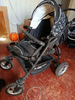 Kočárek - zánovní - 2