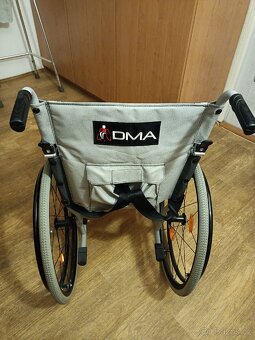 Invalidní mechanický vozík - 2