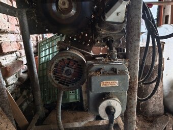 Stolní pila/cirkulárka. - 2