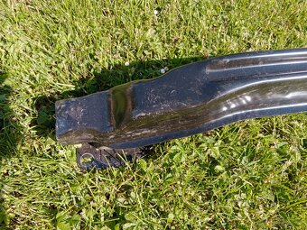 Škoda Octavia I. výztuha - 2