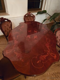 Starožitný jidelni stul - 2