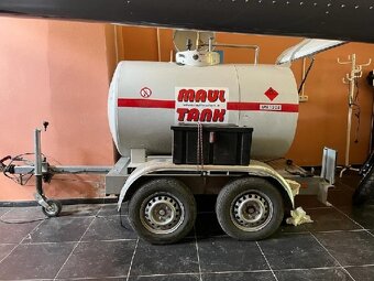 IBC 1000 L přívěs - 2