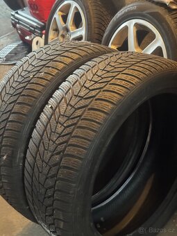 235/45R20 - 2