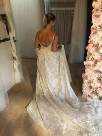 Svatební šaty Elly bride (salon Elody) - 2