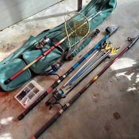 Starší pruty a vybavení pro rybáře - 2