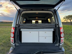 Spací vestavba Land Rover Discovery 4 | Cestování / camping - 2