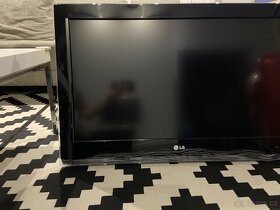 LG LCD televíze uhlopricka 82 - 2