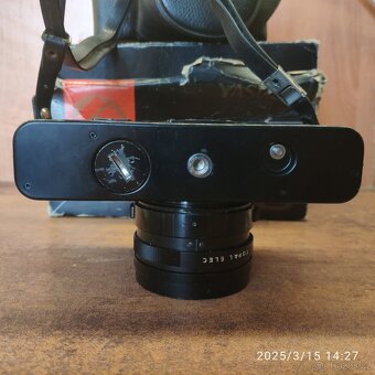 Yashica Electro 35 - 2