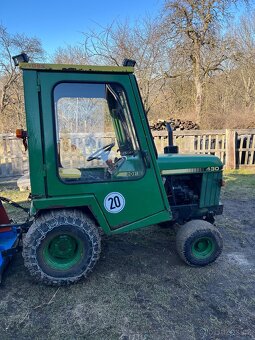 John deere 430 zahradní traktor - 2