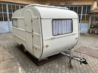 Karavan Qek Junior HP 400 - 2