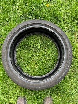 Goodyear Eagle F1 225/40 R19 - 2