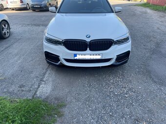 Lipo pod nárazník - ČERNÝ LESK - BMW 5 - G30/G31 - 2