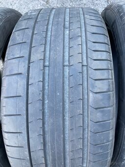 Pneumatiky 285/40/21R - 2