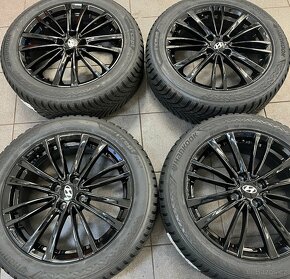 HYUNDAI BAYON 6,5Jx17 4x100 ET49 pneu 205/55/17 - 2