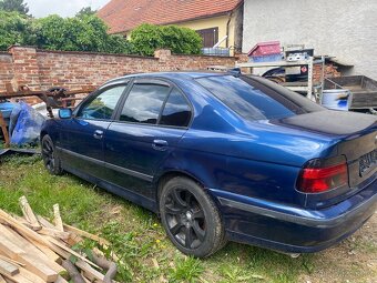 Bmw e39 528i - 2