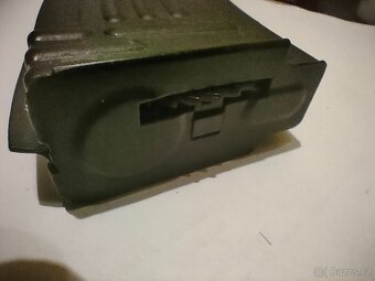 Airsoft zásobník AK 47, kov, na 600 kuličekAirsoft zásobník - 2