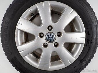 Volkswagen Golf - Originání 15" alu kola - Zimní pneu - 2