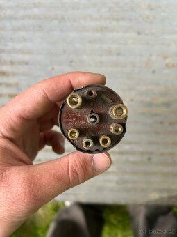 Spínačka original bosch - 2