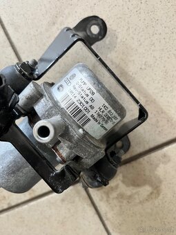 Podtlakové elektrické čerpadlo 1K0612181F - 2