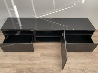 TV stolek Ikea Besta - 2