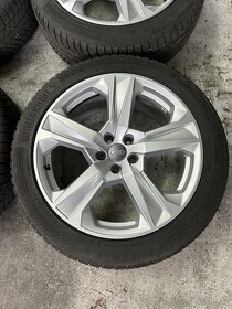 Originální zimní sada Audi A6 A7 C8 R19 90% pneu - 2