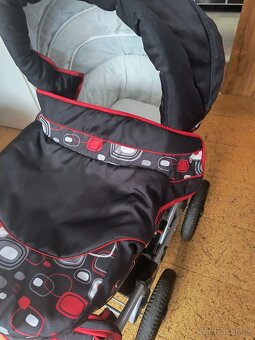 Hluboký dětský kočárek - 2
