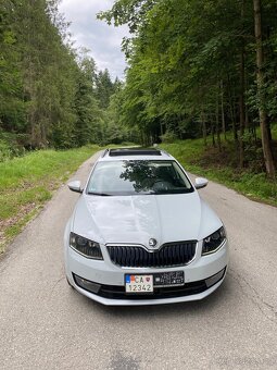 ŠKODA OCTAVIA LAURIN & KLEMENT 2015 DSG - 2