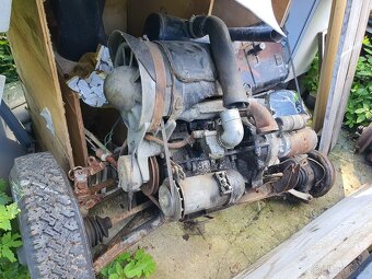 TRABANT motor a jiné díly - 2