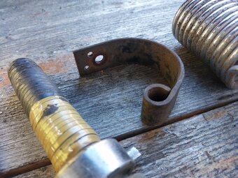 Za uklidovou cenu 2000 kc necham tyhle dily - 2