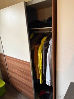 Šatní skříň - 2