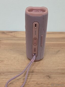 Přenosný reproduktor JBL Flip 6 růžový 30 W - 2