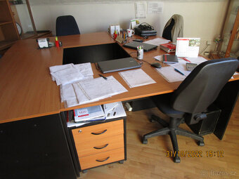 Kancelářský nábytek - 2