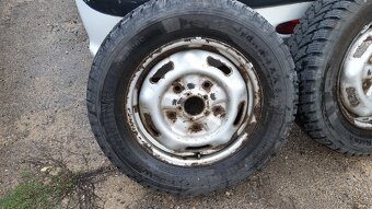 2ks kol Ford Transit se zimnimi pneu - 2