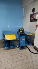 Mobilní nůžkový zvedák ,zdvih 1m,3.000 kg,záruka - 2