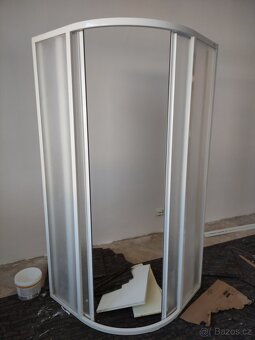 sprchová akrylátová vanička  +  zástěna - 2