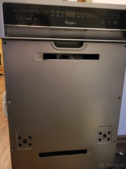 Vestavná úzká myčka - 2