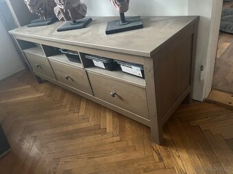 Tv stolek - 2
