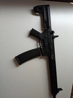 Téměř nová M4 - 2