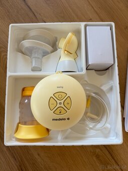 Odsávačka Medela swing flex - 2