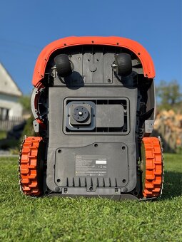 Prodám robotickou sekačku Segway Navimow H1500E v záruce. - 2