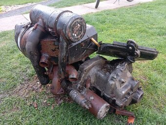 Motor Trabant 12V + převodovka - 2
