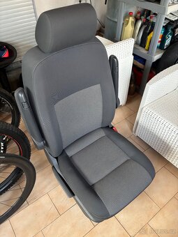 Sedačka spolujezdce VW t5/t6 - 2