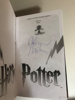 Harry potter a kámen mudrců s podpisem ilustrátorky - 2